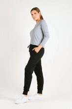 Load image into Gallery viewer, One Ten Willow Everyday Pant Black