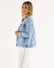 Load image into Gallery viewer, Betty Basics Mayfair Denim Jacket Vintage Blue