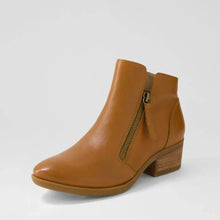 Load image into Gallery viewer, Diana Ferrari Zalen Df Ankle Boots / Whisky