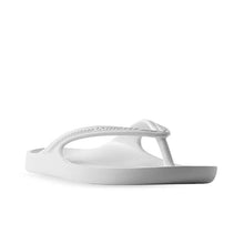 Load image into Gallery viewer, Lightfeet Revive Arch Support Unisex Thongs / White