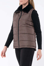 Load image into Gallery viewer, Jump Houndstooth Puffer Vest